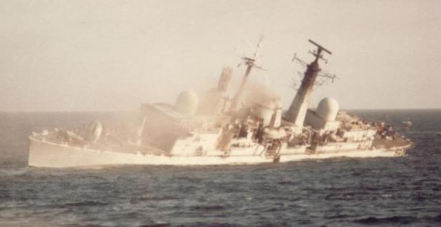 البحرية المغربية تتعاقد على زورق الإنقاد Stan Tug من شركة Damen Falklands_war_hms_coventry
